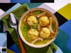 Overhead view of Sopa de Albóndigas de Pollo